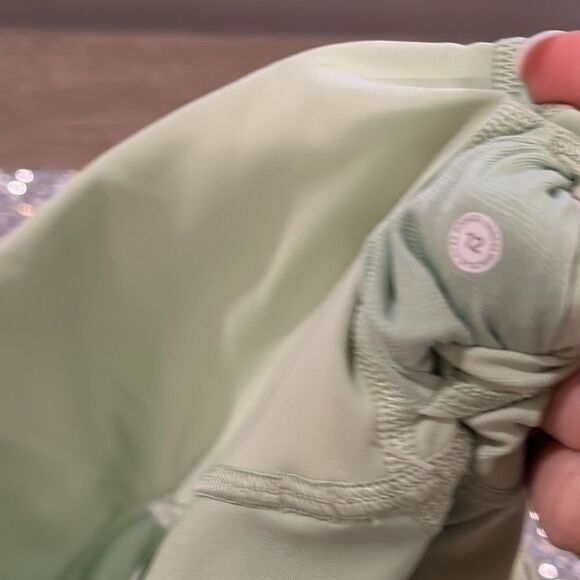 Wunder‎ Under High-Rise Crop 23" Full-On Luxtreme creamy mint NWT size 12 - Picture 5 of 5